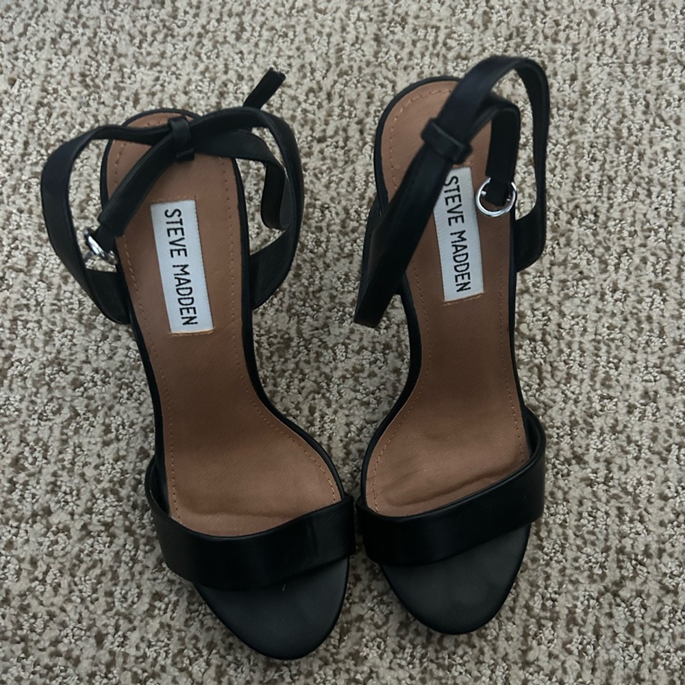 Steve Madden scrappy heel sandal